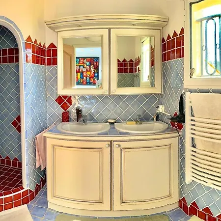 Nocleg ze śniadaniem Bellevue Hotes Maison De Pecheur Cogolin